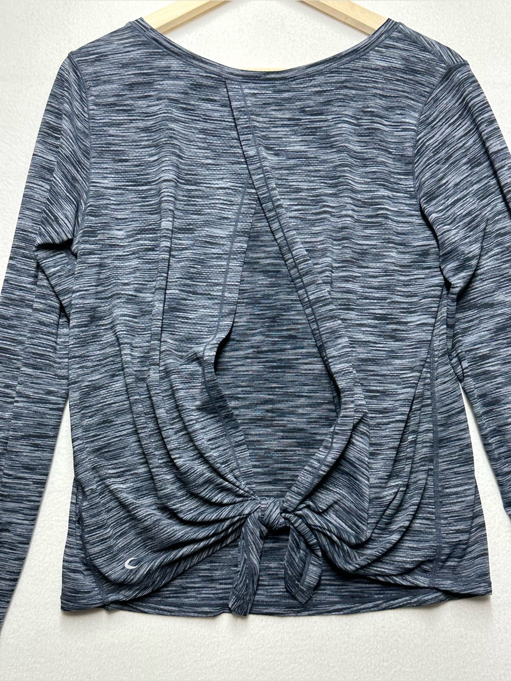 ZYIA Active XXL Open Back Tie Back Long Sleeve Athletic Top Gray Black